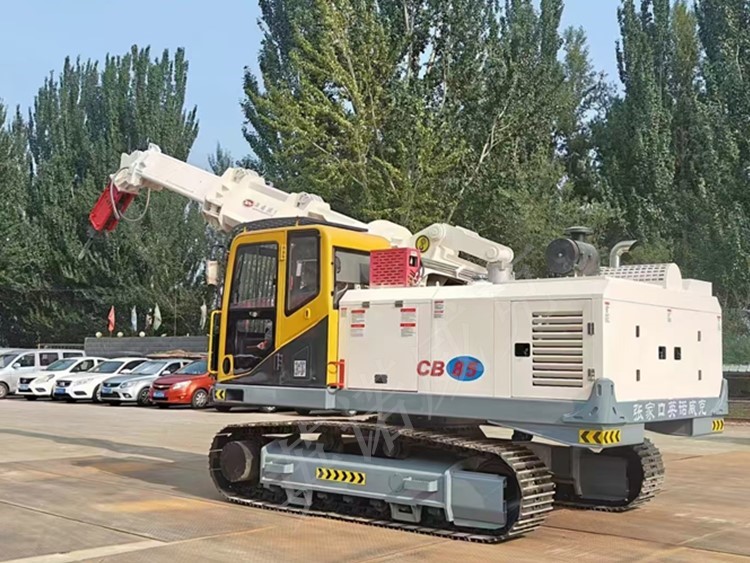 CB85履帶式全液壓拆包機(jī)