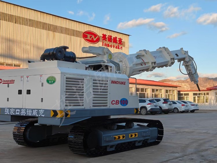 CB100履帶式全液壓拆包機(jī)